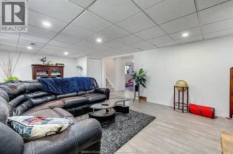 1615 Elmwood Avenue Lakeshore ON N9C 1Y6