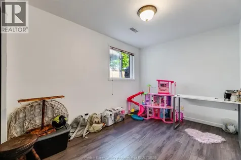 1615 Elmwood Avenue Lakeshore ON N9C 1Y6