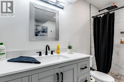 1615 Elmwood Avenue Lakeshore ON N9C 1Y6