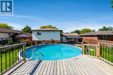 1615 Elmwood Avenue Lakeshore ON N9C 1Y6