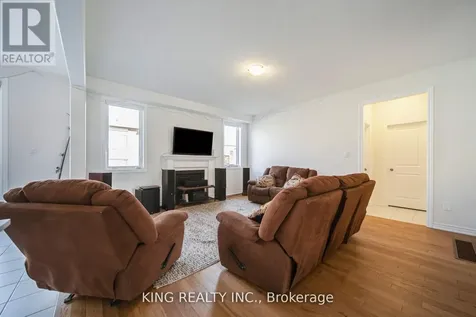 69 Lawrence D. Pridham Avenue New Tecumseth ON L9R 0X4