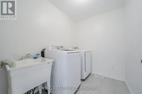 69 Lawrence D. Pridham Avenue New Tecumseth ON L9R 0X4