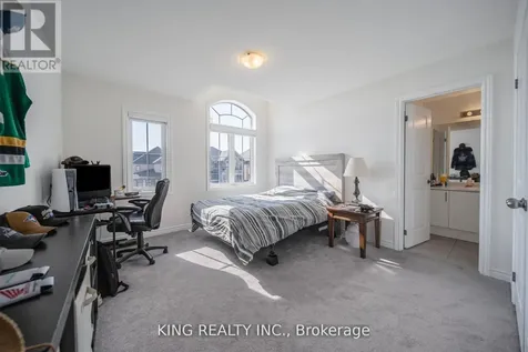 69 Lawrence D. Pridham Avenue New Tecumseth ON L9R 0X4