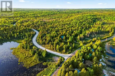 Unit 39 Tamarac Road Northern Bruce Peninsula ON N0H 2M0
