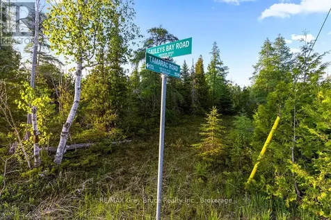 Unit 39 Tamarac Road Northern Bruce Peninsula ON N0H 2M0