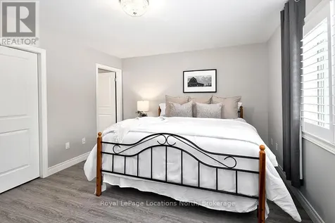 17 Elgin Street South Blue Mountains ON N0H 2P0