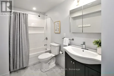 17 Elgin Street South Blue Mountains ON N0H 2P0