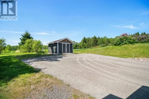 2565 South Horn Lk Road Magnetawan ON P0A 1C0