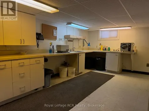 1514 9th Avenue East Owen Sound ON N4K 3G1
