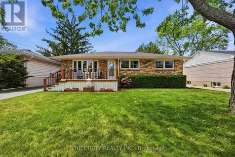 893 Hollands Avenue Sarnia ON N7S 3B9