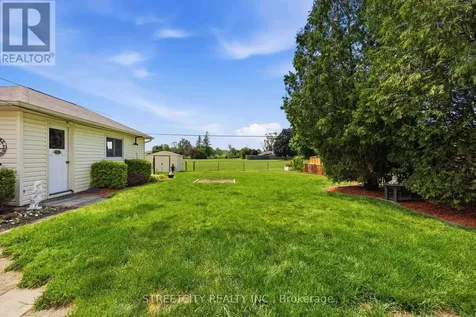 893 Hollands Avenue Sarnia ON N7S 3B9