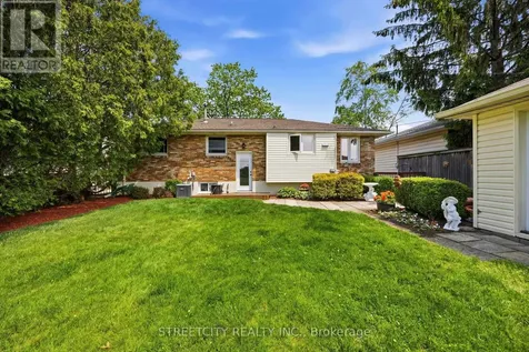 893 Hollands Avenue Sarnia ON N7S 3B9