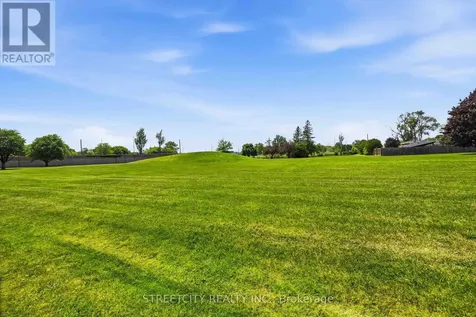 893 Hollands Avenue Sarnia ON N7S 3B9