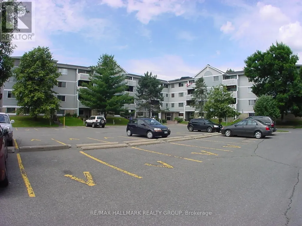214 Viewmount Drive Ottawa ON K2E 7X3