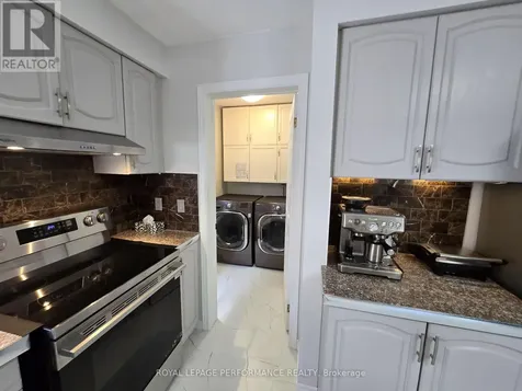 61 Hawley Crescent Ottawa ON K2M 1T4