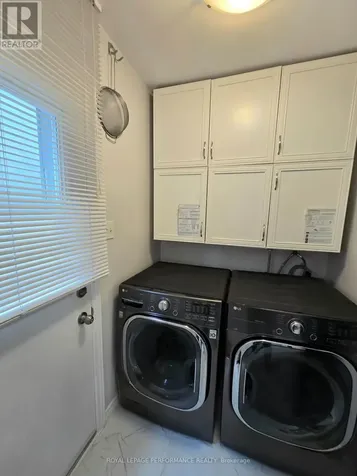 61 Hawley Crescent Ottawa ON K2M 1T4