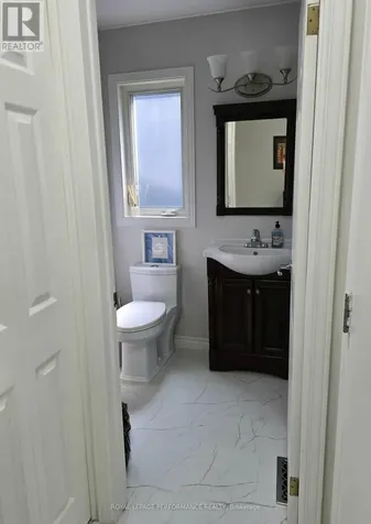 61 Hawley Crescent Ottawa ON K2M 1T4