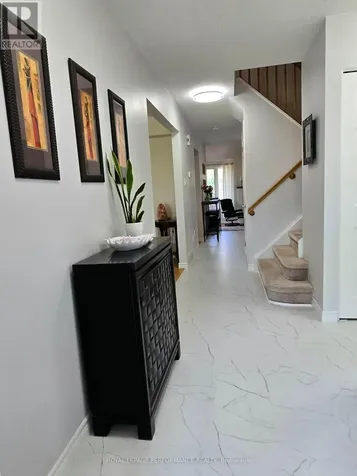 61 Hawley Crescent Ottawa ON K2M 1T4