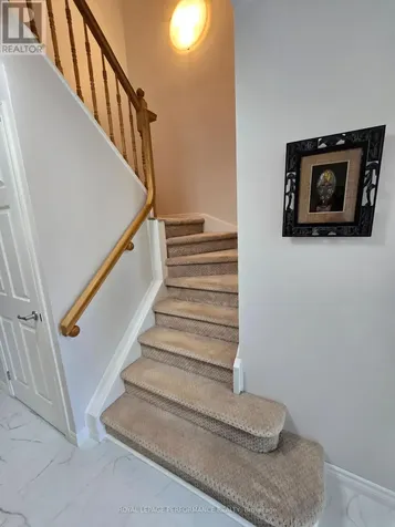 61 Hawley Crescent Ottawa ON K2M 1T4