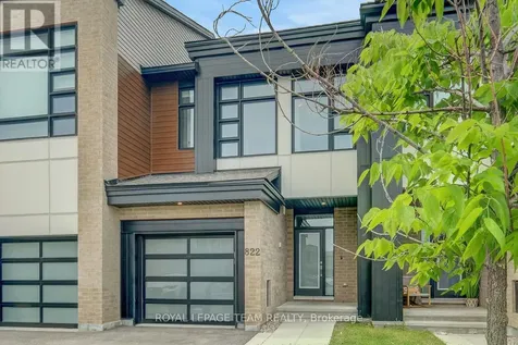 822 Chipping Circle Ottawa ON K4M 0E7