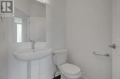 822 Chipping Circle Ottawa ON K4M 0E7