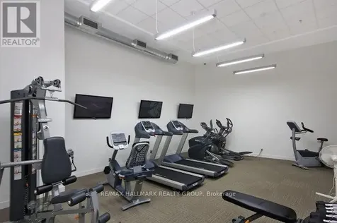 354 Gladstone Avenue Ottawa ON K2P 0R4