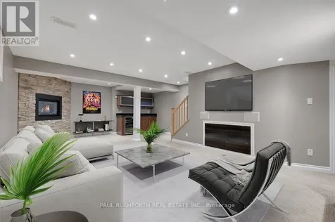 145 Arrowwood Drive Ottawa ON K2S 2G3