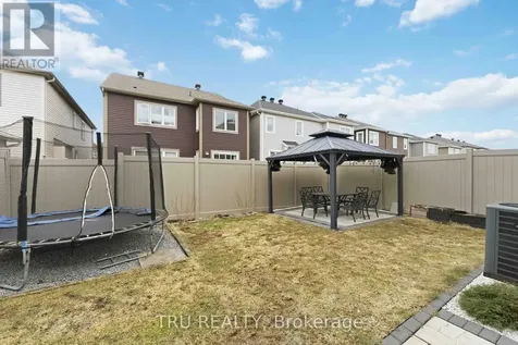 344 Sweetclover Way Ottawa ON K4A 1E6