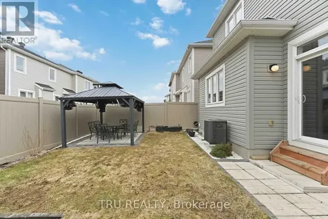 344 Sweetclover Way Ottawa ON K4A 1E6