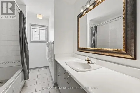 27 Bramblegrove Crescent Ottawa ON K1T 3G1