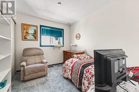 27 Bramblegrove Crescent Ottawa ON K1T 3G1