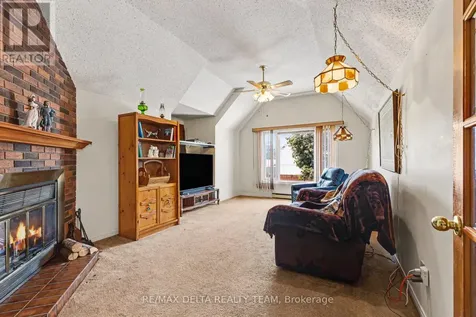 27 Bramblegrove Crescent Ottawa ON K1T 3G1