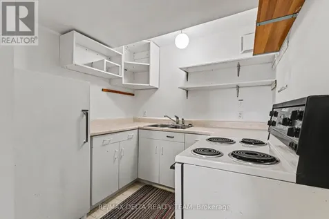 27 Bramblegrove Crescent Ottawa ON K1T 3G1