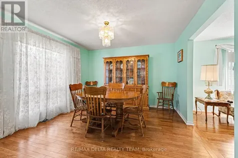 27 Bramblegrove Crescent Ottawa ON K1T 3G1