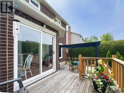 1354 Mountainside Crescent Ottawa ON K1E 3G5