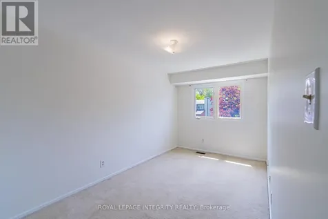 32C Benlea Drive Ottawa ON K2G 4A8