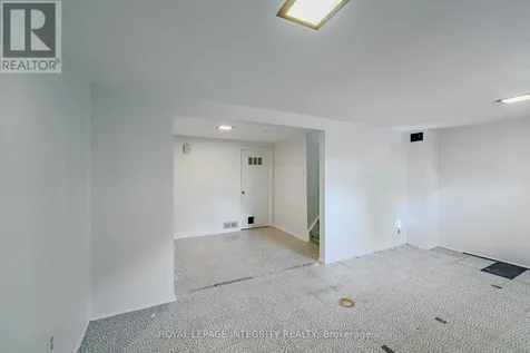 32C Benlea Drive Ottawa ON K2G 4A8