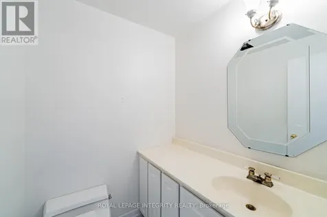 32C Benlea Drive Ottawa ON K2G 4A8