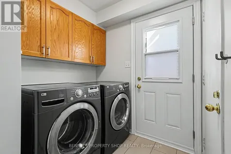 82 Emerald Meadows Drive Ottawa ON K2M 2L6