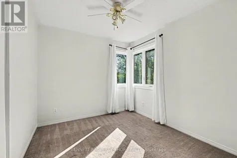 82 Emerald Meadows Drive Ottawa ON K2M 2L6