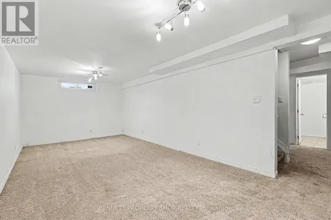 82 Emerald Meadows Drive Ottawa ON K2M 2L6