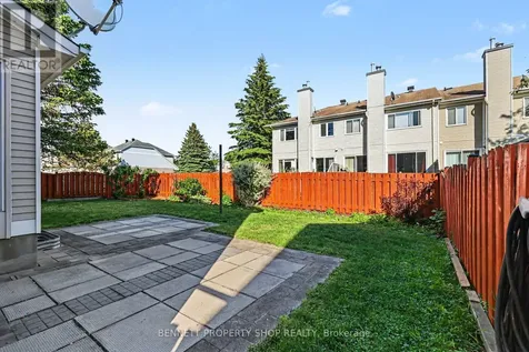 82 Emerald Meadows Drive Ottawa ON K2M 2L6