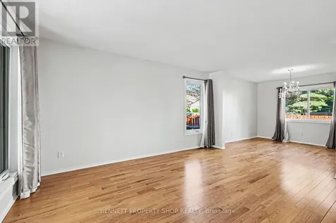 82 Emerald Meadows Drive Ottawa ON K2M 2L6