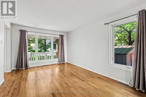 82 Emerald Meadows Drive Ottawa ON K2M 2L6