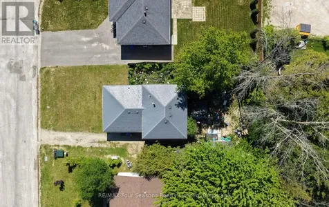 10 Rhonda Road Collingwood ON L9Y 4G4