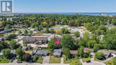10 Rhonda Road Collingwood ON L9Y 4G4