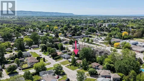 10 Rhonda Road Collingwood ON L9Y 4G4