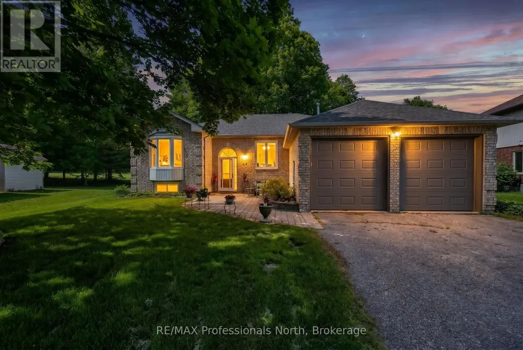 48 Fairway Crescent Wasaga Beach ON L9Z 1B8