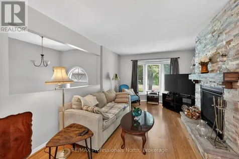 48 Fairway Crescent Wasaga Beach ON L9Z 1B8