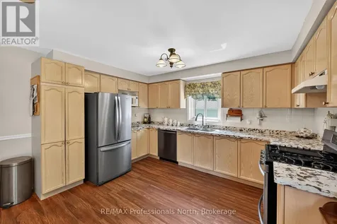 48 Fairway Crescent Wasaga Beach ON L9Z 1B8